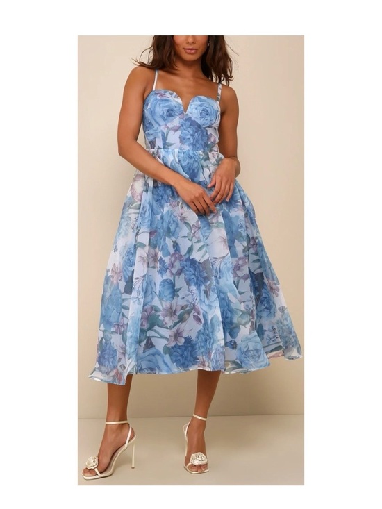 Lulus Dresses & Skirts - Lulu's Blue Floral Sweetheart Midi Dress